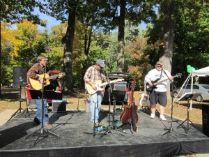 73930_391710517567333_1386053339_n